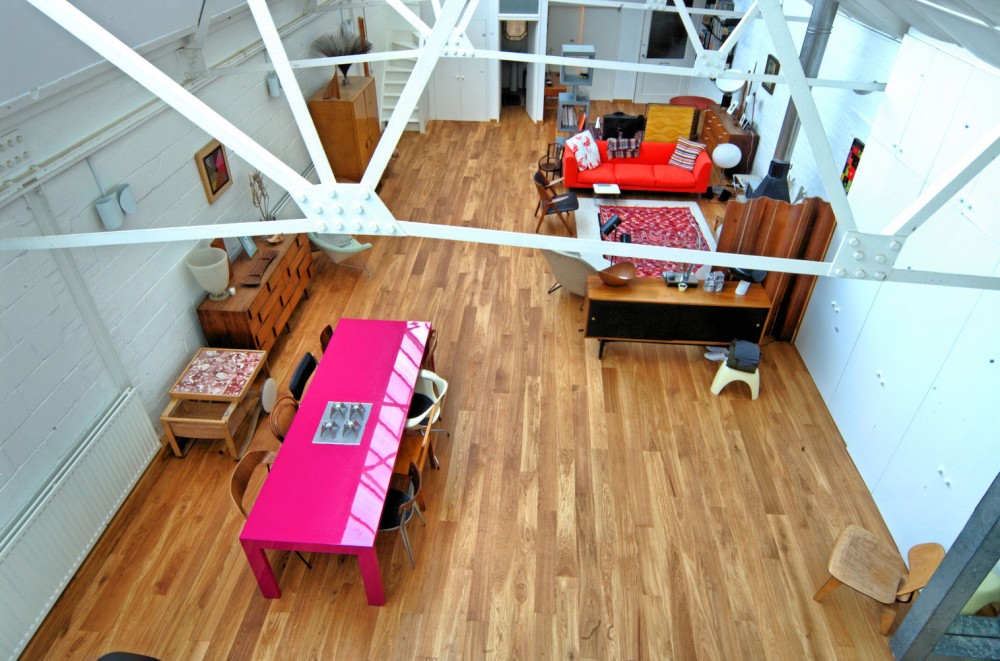 Lacquered solid natural oak flooring3